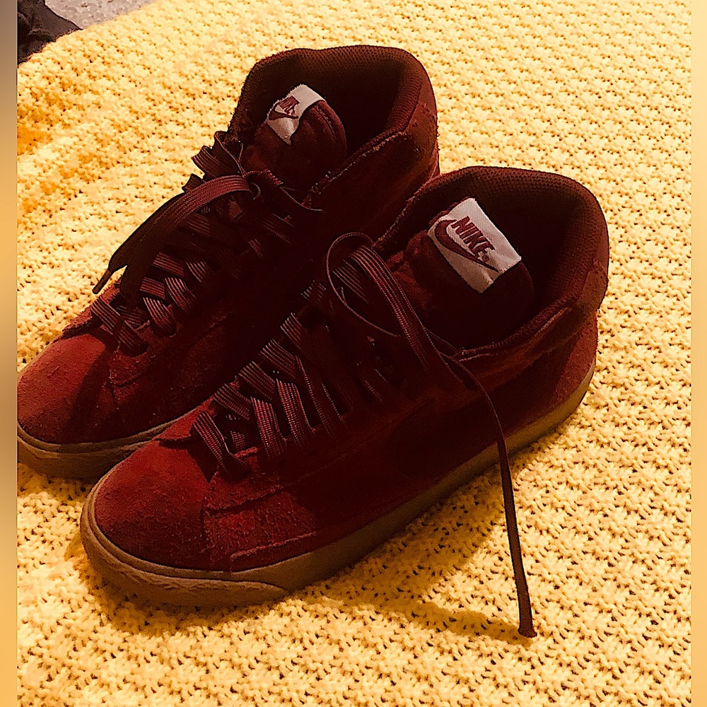 Maroon suede Vintage Blazers!🖤